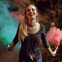 Setiap orang punya cara sendiri dalam mengekspresikan diri. (Sumber foto: vemale.com)