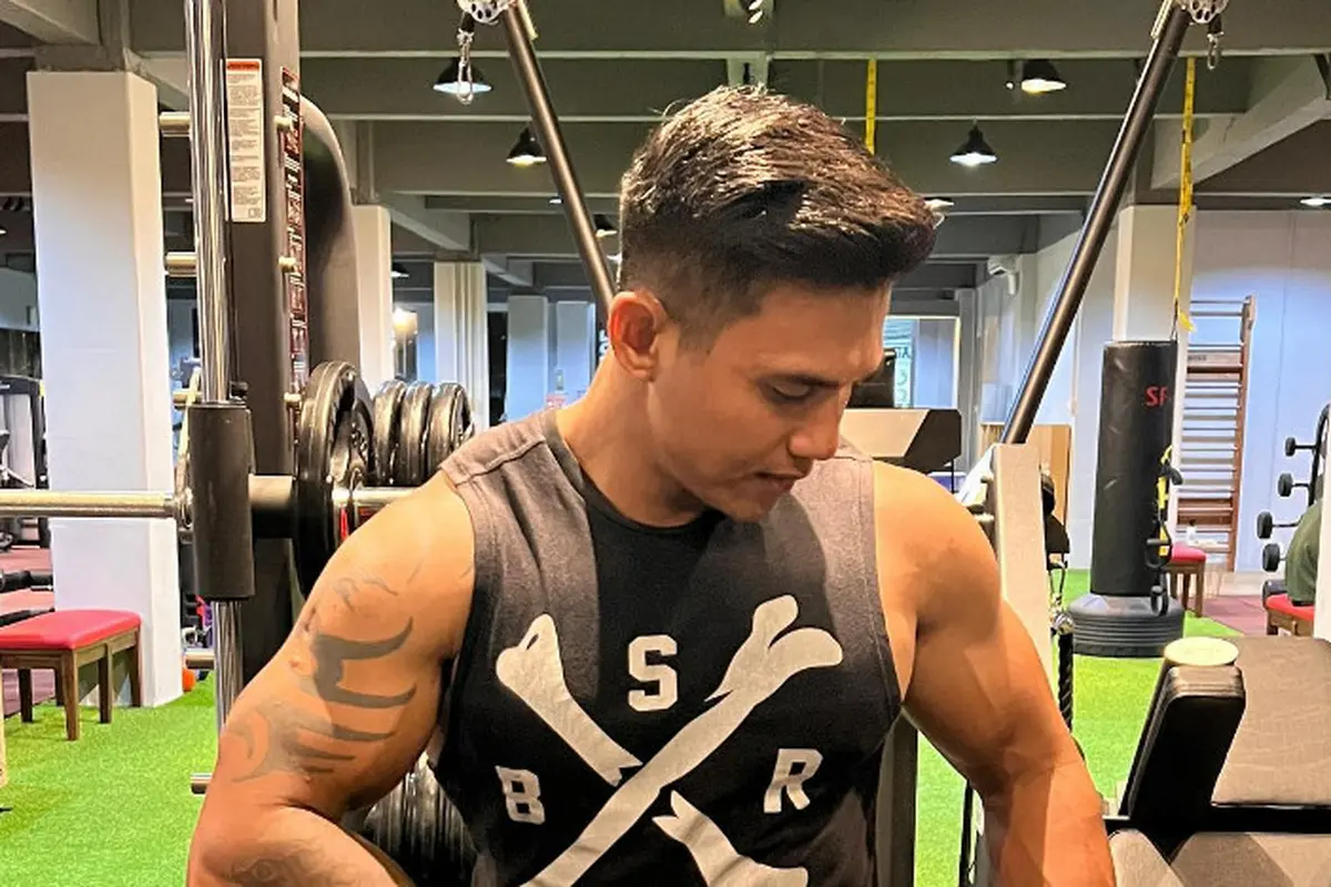 Begini Kronologi Sebelum Justyn Vicky Meninggal Dunia Akibat Gagal Angkat Barbel 210 Kg dengan Gerakan Back Squat. Sempat Terkapar dan Dilarikan ke Rumah Sakit (Foto: @justynvickybali_island)