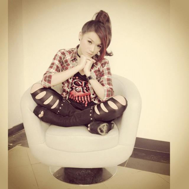 6 Potret Lawas Dara the Virgin di Awal Karier, Ungkap Hartanya Ludes Dijual Keluarga