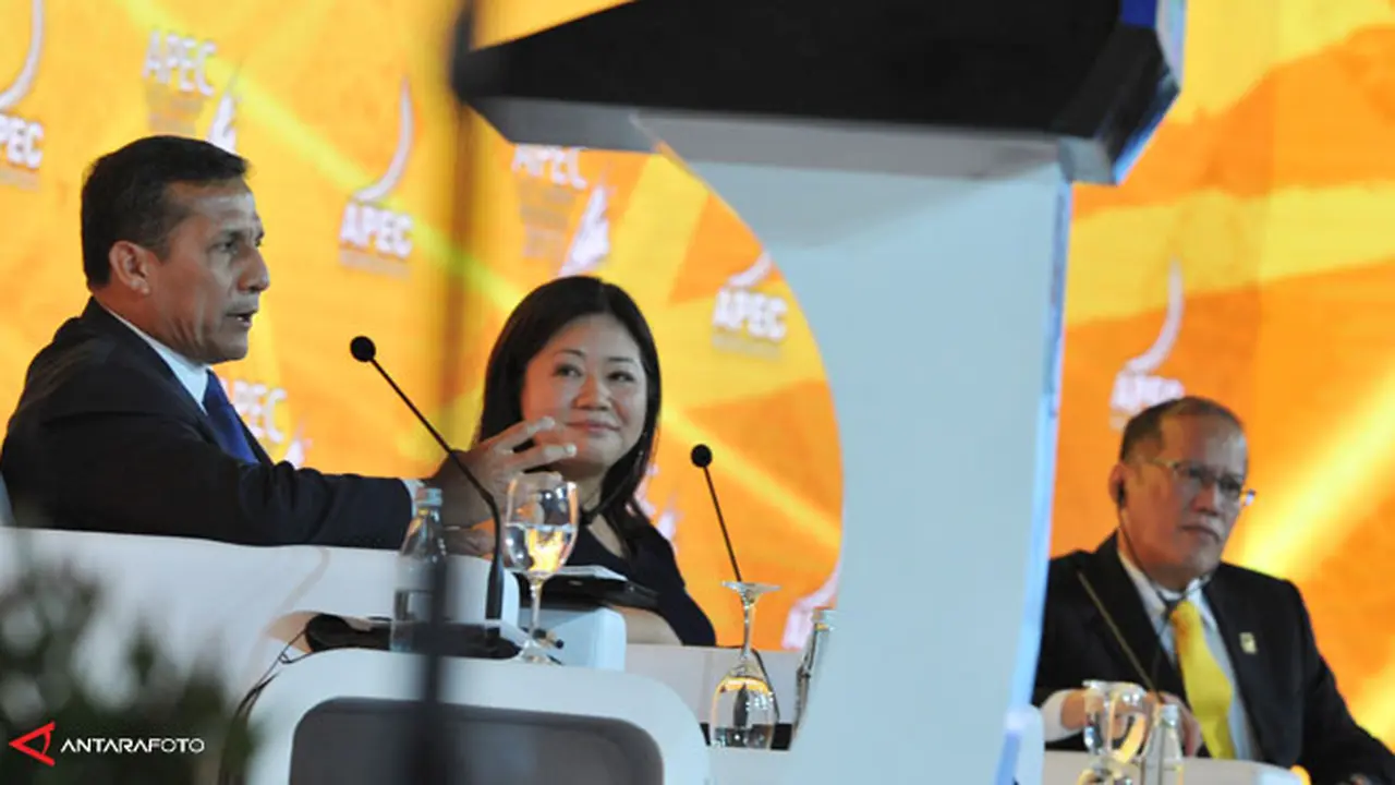 presiden-pilipina-131006b.jpg