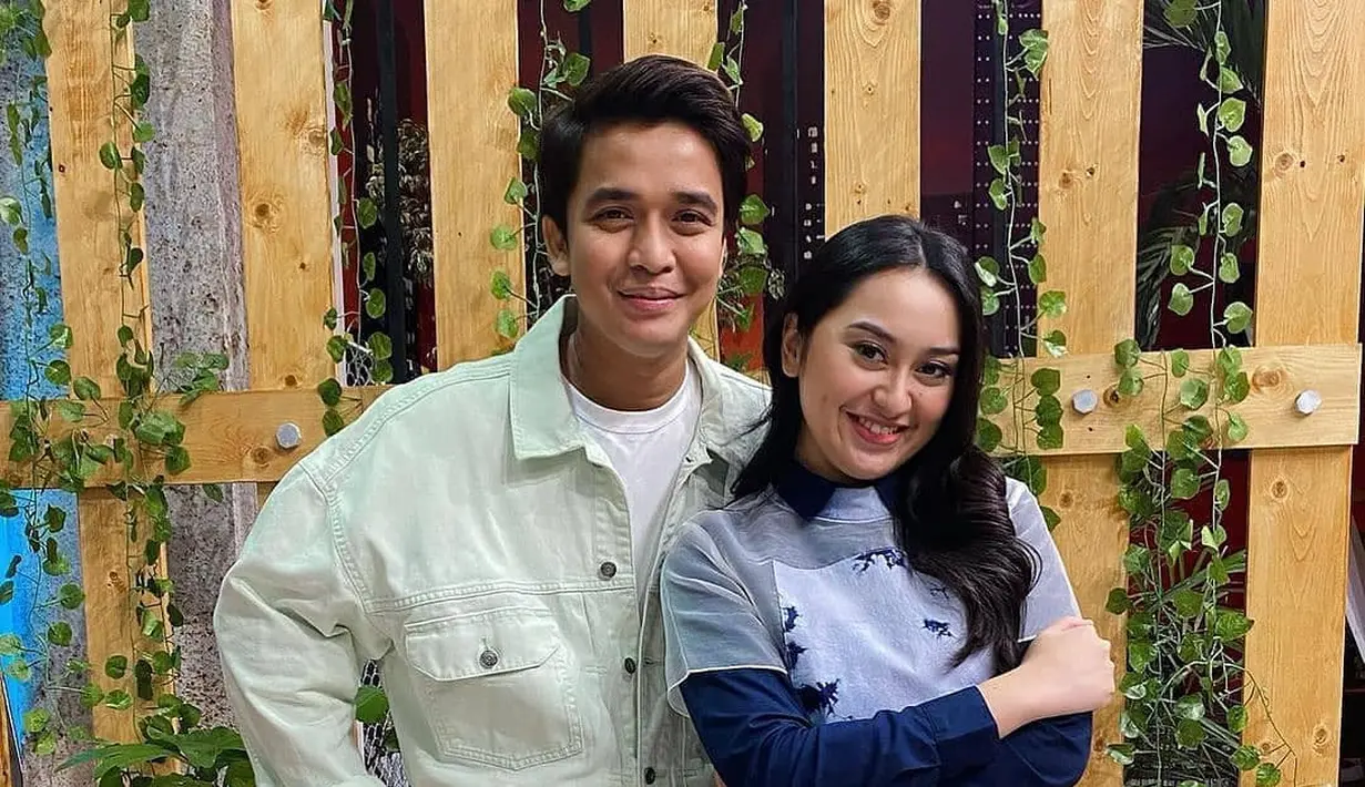 Billy Syahputra dan Memes Prameswari (Sumber: Instagram/bilmes_16)