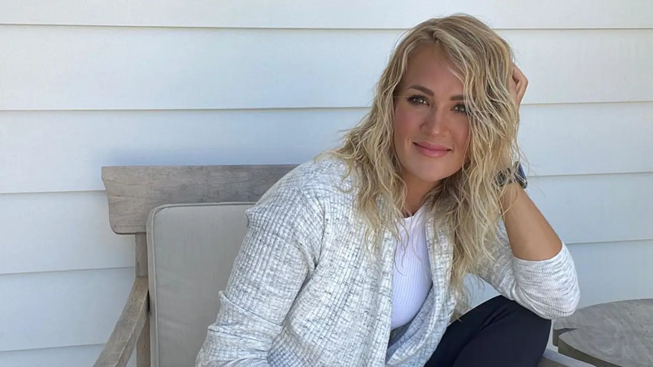 Carrie Underwood (Foto: Instagram terverifikasi @carrieunderwood)
