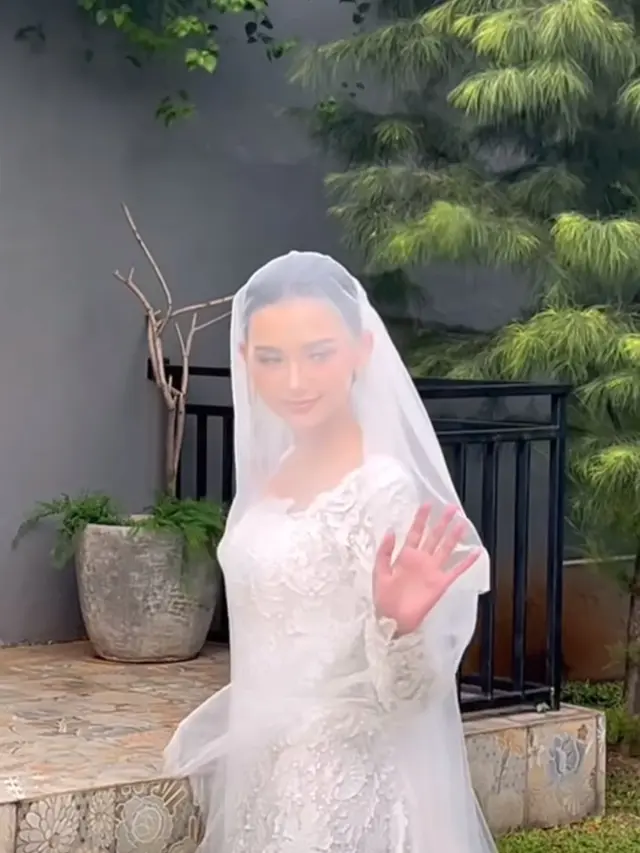 Sarah Menzel Baju Pengantin