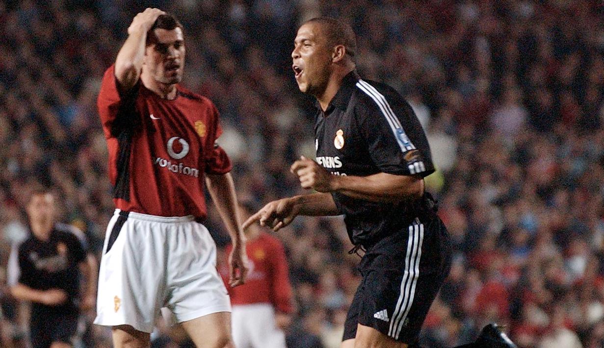 Hattrick Mohamed Salah di Old Trafford merupakan yang pertama sejak 18 tahun lalu. Pemain terakhir yang melakukannya adalah striker Real Madrid asal Brasil, Ronaldo pada laga leg kedua perempatfinal Liga Champions 2002/2003, 23 April 2003. (AFP/Paul Barker)