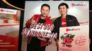 Selebriti dan Travel Content Creator Indonesia Gading Marten dan Marketing Director RedDoorz Indonesia Sandy Maulana saat peluncuran Program Tenaga Kerja Impian di Jakarta, Kamis (22/8/2019). Program tersebut mengajak milenial mempromosikan destinasi wisata Indonesia. (Liputan6.com/Fery Pradolo)