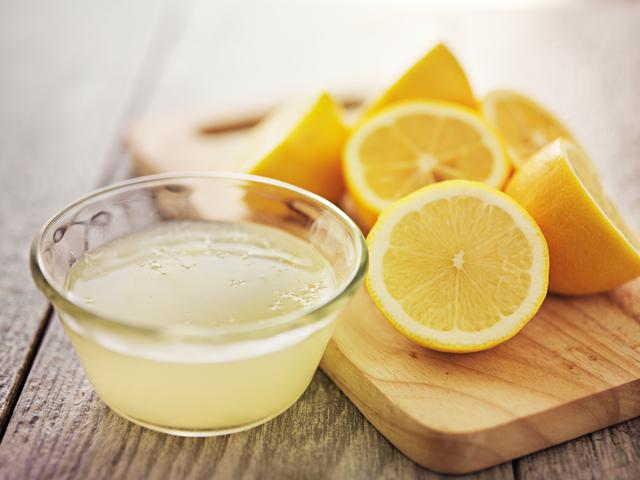 Cara Membuat Air Lemon Yang Tepat Lifestyle Fimela Com