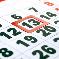 Inilah beberapa hal penting yang harus kamu ketahui tentang Friday The 13th yang dikenal sebagai tanggal horor. (Foto: parade.com)