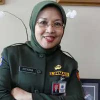 Sylviana Murni adalah seorang birokrat yang kini maju bersama Agus Yudhoyono sebagai pasangan calon kepala daerah DKI Jakarta