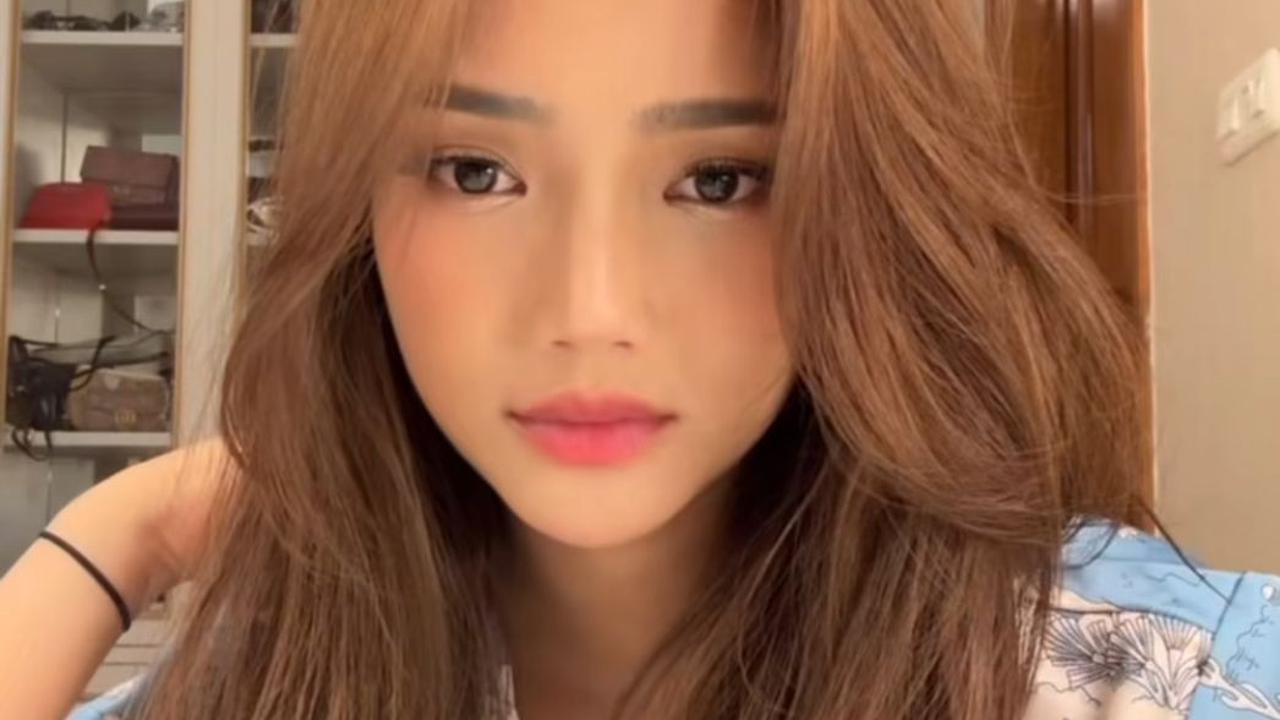 Momen Fuji Gak Rela Hapus Makeup MUA, Bikin Ngakak: "Pengennya Keluar Terus!"