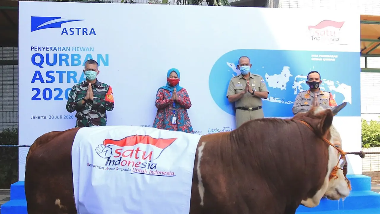 Astra Group melalui Yayasan Amaliah Astra (YAA) melaksanakan kegiatan penyerahan hewan kurban di 34 provinsi