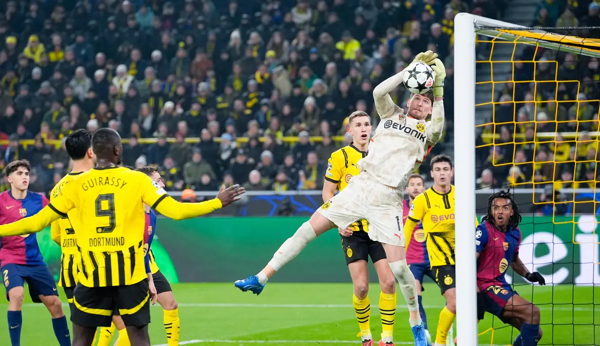 Secara statistik pada pertandingan ini Barcelona sedikit lebih unggul dibanding Borussia Dortmund dengan mencatatkan 56 persen penguasaan bola serta melepaskan 13 tendangan yang delapan di antaranya tepat sasaran. (AP Photo/Martin Meissner)