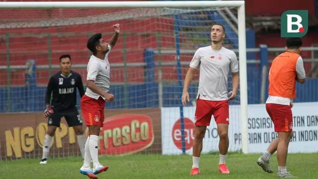 Sesi latihan Persik