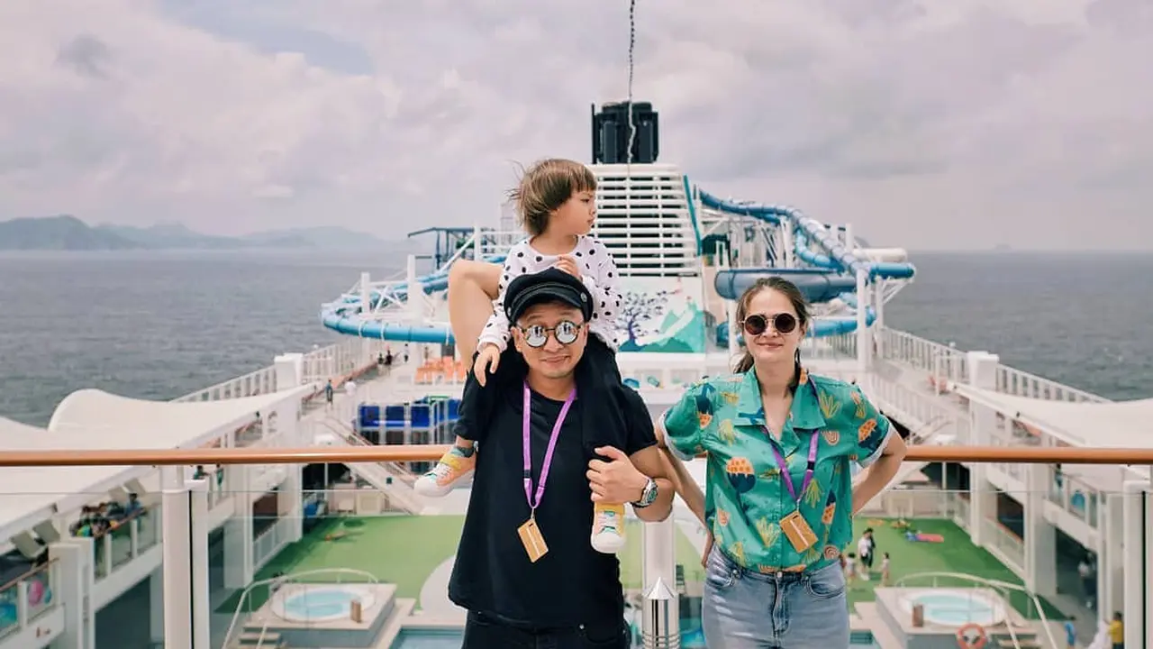 Ringgo Agus Rahman bersama Istri dan Anaknya