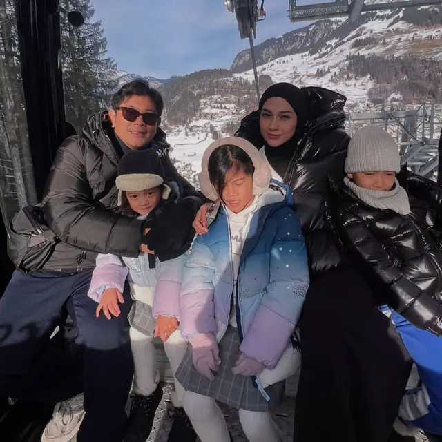 Potret Nina Zatulini Liburan di Swiss (credit: https://www.instagram.com/ninazatulini22/)