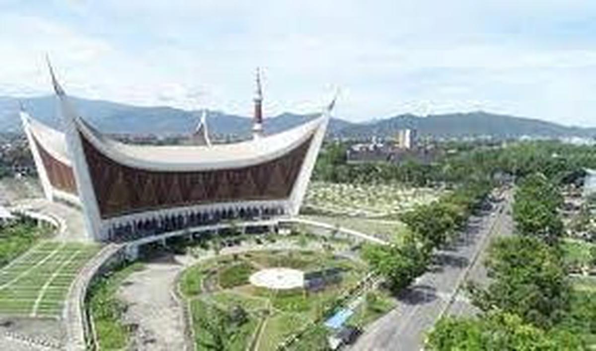 10. Kota Padang<br>