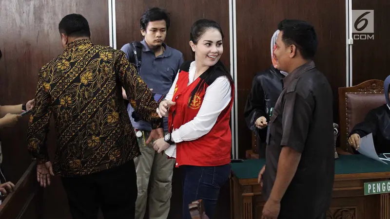 Jennifer Dunn Menangis Dituntut 8 Bulan