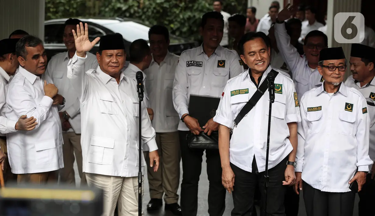 Sejumlah pengurus PBB mendatangi rumah Ketua Umum Partai Gerindra Prabowo Subianto. (Liputan6.com/Johan Tallo)