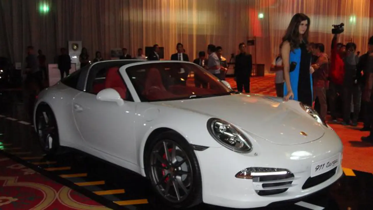 Porsche Tidak Pilih Kasih Jual Mobil di Indonesia