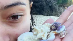 Wajah polosnya tanpa makeup ini diunggah oleh Megan Domani saat menikmati waktu liburan di Bali. (FOTO: instagram.com/megandomani1410)