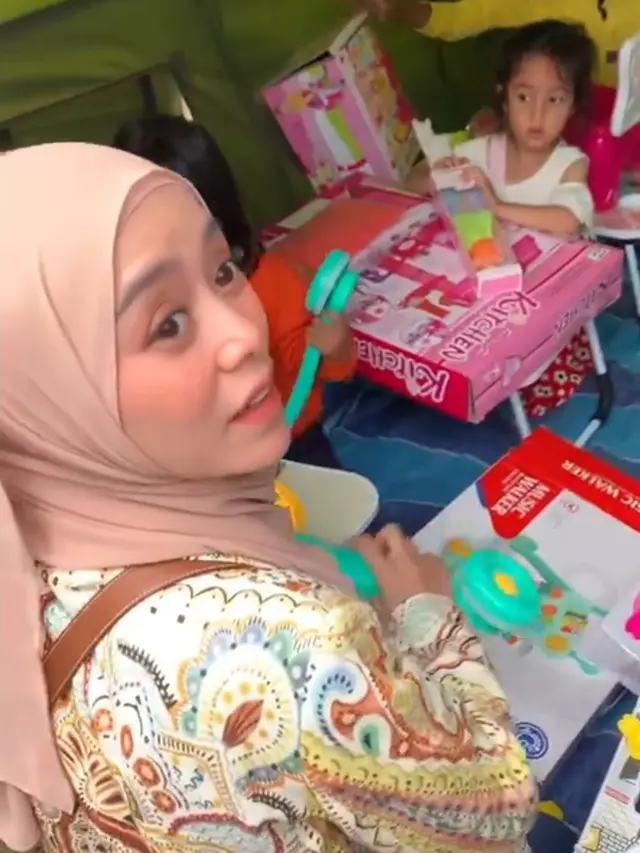 Lesti Kejora Kunjung Korban Gempa Cianjur