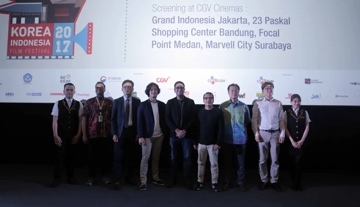 Morgan Oey hadir dalam pertukaran budaya. Korea dan Indonesia menjalin kerjasama melalui Korea Culture Centre Indonesia (KCCI) dengan menghadirkan Korea Indonesia Film Festival yang diselenggarakan di CGV, Blitz Grand Indonesia. (Nurwahyunan/Bintang.com)