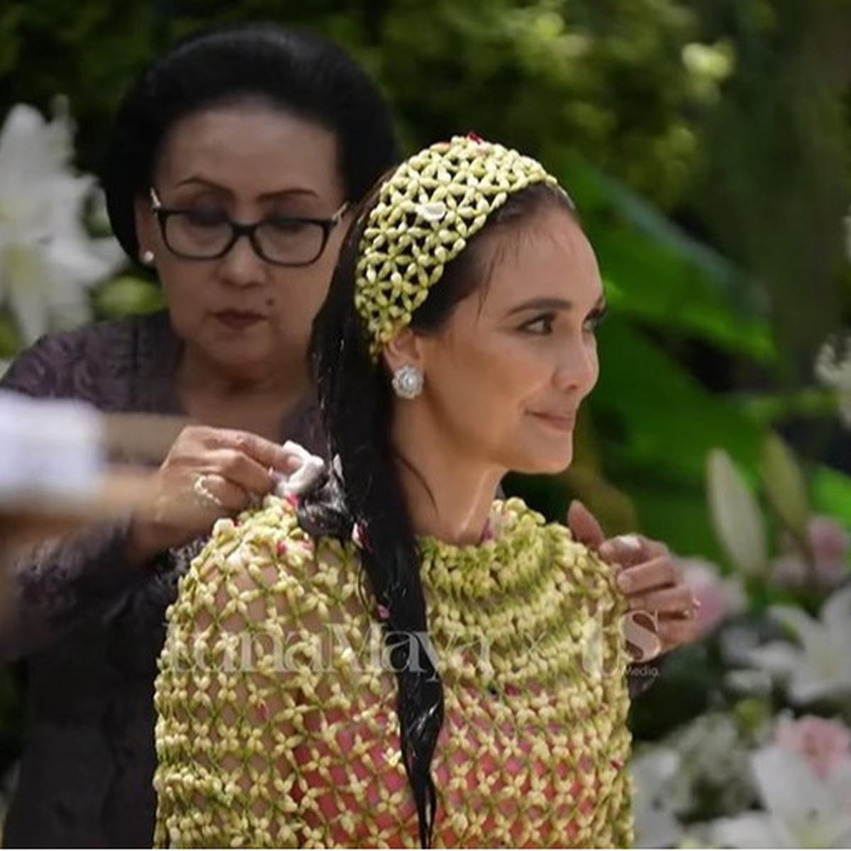 7 Potret Luna Maya di Momen Pecah Kendi Pratolo, Diprediksi Anak Pertamanya Laki-Laki