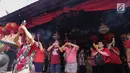 Warga keturunan Tionghoa bersembahyang pada perayaan Tahun Baru Imlek 2570 di Vihara Boen Tek Bio, Pasar Lama, Tangerang, Selasa (5/2). Tahun Baru Imlek 2570 digunakan warga keturunan Tionghoa untuk melakukan intropeksi diri. (Liputan6.com/Fery Pradolo)