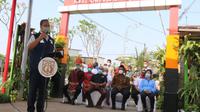Gubernur DKI Jakarta Anies Baswedan menyatakan bahwa izin mendirikan bangunan (IMB) kawasan Kampung Tanah Merah, Koja, Jakarta Utara merupakan penerbitan berbentuk kawasan yang pertama di Indonesia.