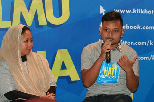 Salah satu pemenang aksi sosial terbaik Klik Hati Merck 2013 | copyright Vemale.com