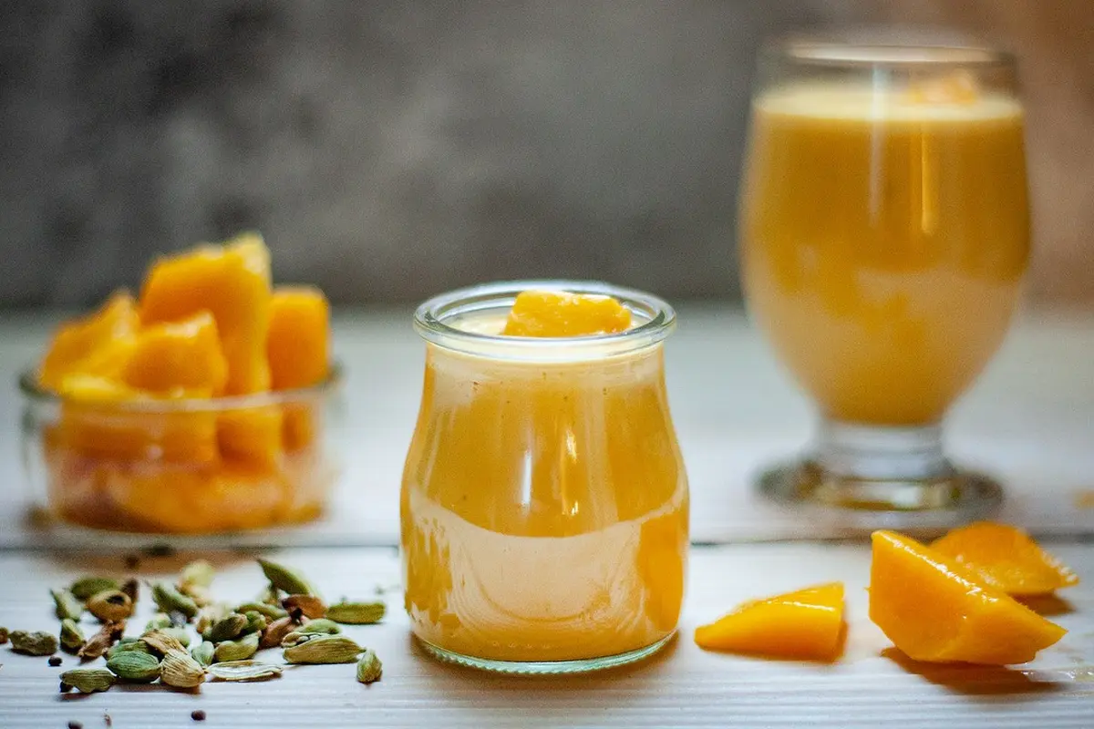 Ilustrasi Smoothie Mangga