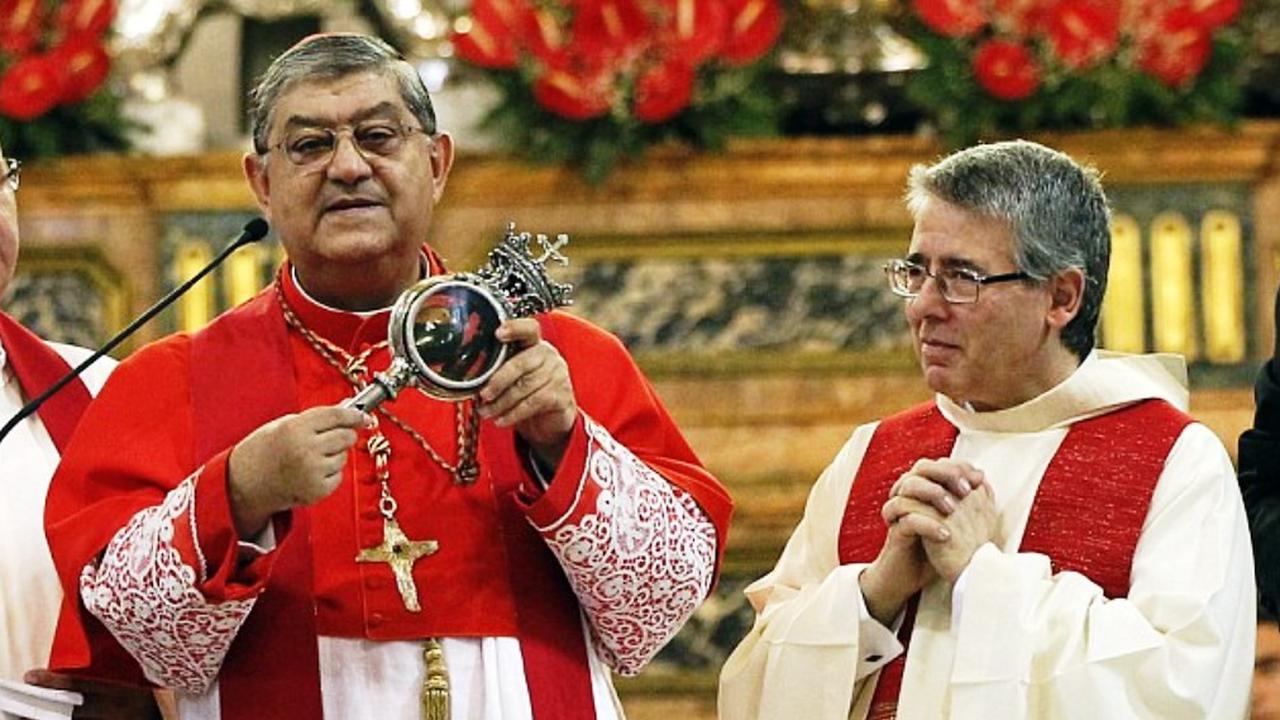 Ritual kejaiban darah Santo Januarius atau yang juga dikenal sebagai San Gennaro