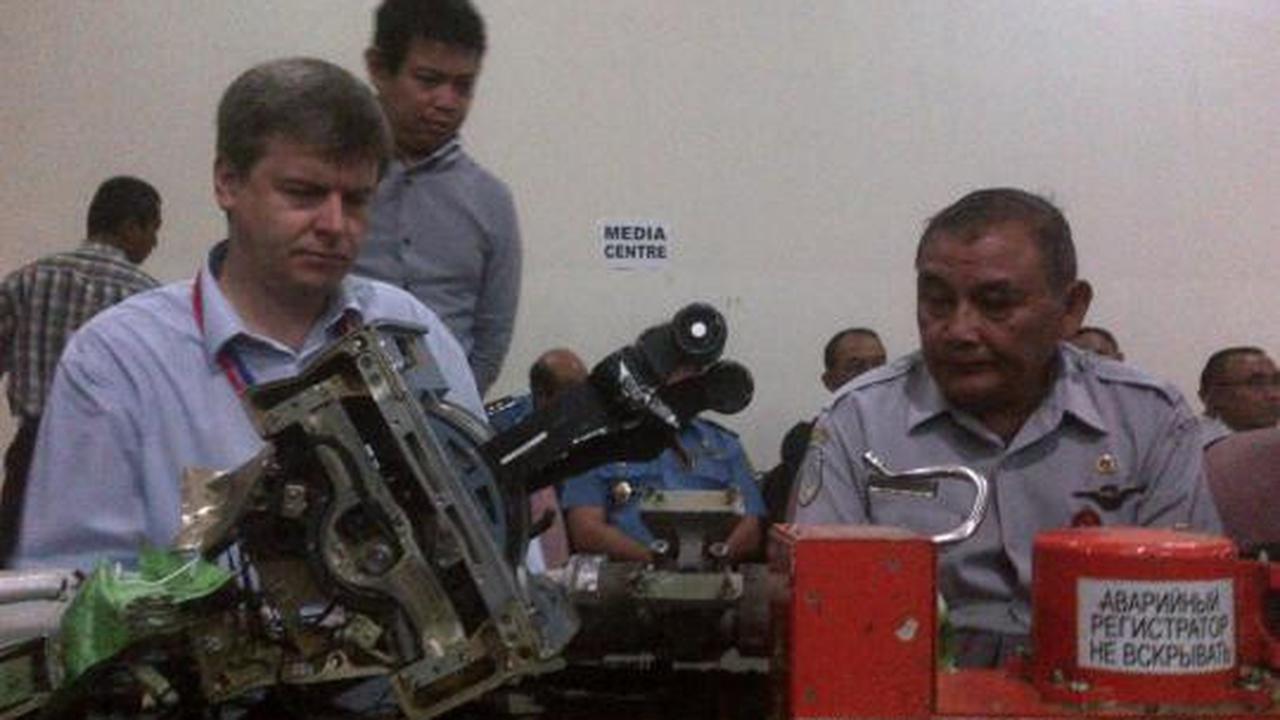 Flight Data Recorder Sukhoi ditemukan