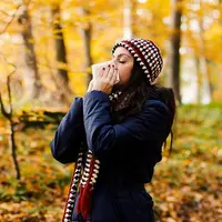 Alergi bisa dialami oleh siapa saja, tapi bukan berarti bisa disepelekan. (Sumber foto: womenshealthmag.com)