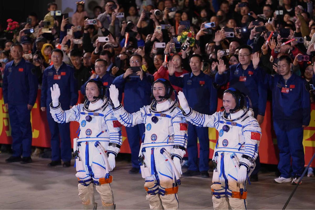 astronot china