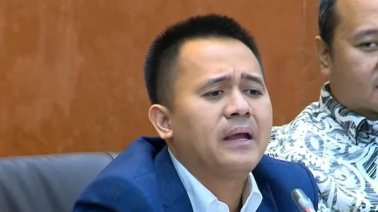 VIDEO: Mufti PDIP Kritik Pedas Dirut Danareksa "Jadi Vampir Nyedot Darah Anak Usaha!"