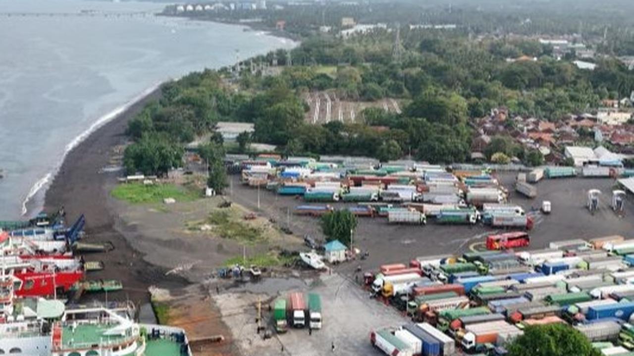 Tahukah Anda? Antrean Pelabuhan Ketapang Pernah Capai 30 KM, ASDP Kerahkan Kapal Bantuan Jumbo
