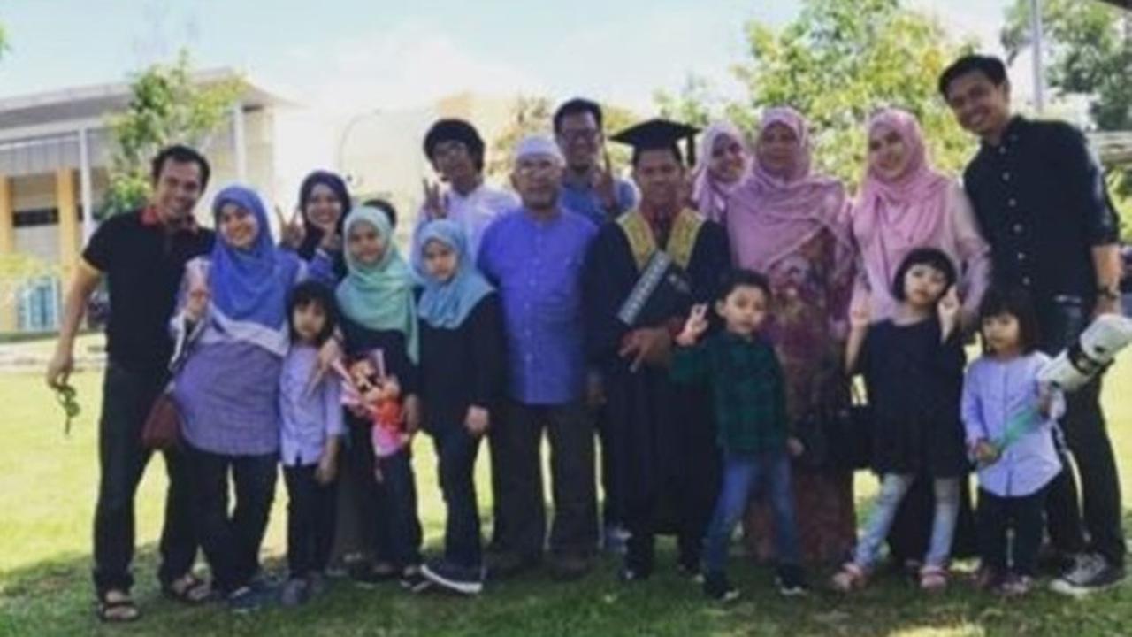 Ayahnya Meninggal Dunia dan Rela Tak Ikut Wisuda, Kisah Pria Ini Bikin Haru
