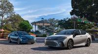 All New Toyota Camry 2025 XLE (kiri) dan XSE (kanan). (Toyota USA)