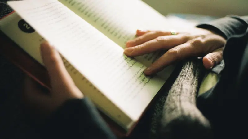 Studi: Mereka yang Suka Baca Buku Lebih Toleran dan Berempati