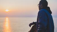 Ilustrasi merenung, berpikir, diri sendiri. (Photo by Jon Asato on Unsplash)