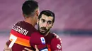 Gelandang Armenia, Henrikh Mkhitaryan yang kini tengah menjalani musim kedua bersama Inter Milan tercatat pernah berseragam AS Roma selama tiga musim, 2019/2020 dengan status pinjaman dari Arsenal dan 2020/2021 hingga 2021/2022 setelah dipermanenkan. Total tampil dalam 117 laga di semua kompetisi bersama AS Roma, ia sukses mencetak 29 gol dan 28 assist, termasuk satu kali hattrick yang dibuat pada pekan ke-7 Serie A 2020/2021 saat AS Roma menang 3-1 atas tuan rumah Genoa (8/11/2020). (AFP/Vincenzo Pinto)