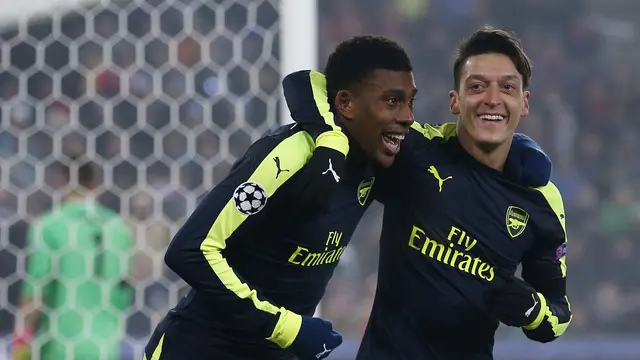 Arsenal Mesut Ozil