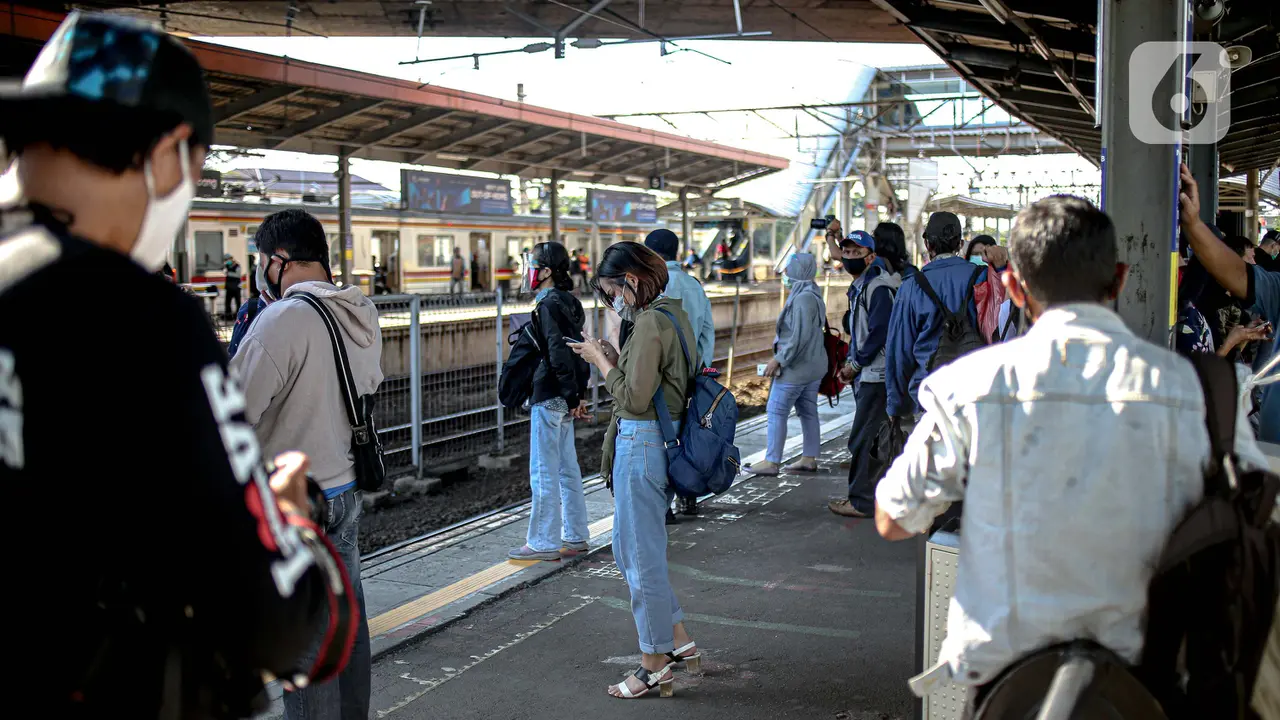 PSBB Jakarta, Jam Operasional KRL Berubah