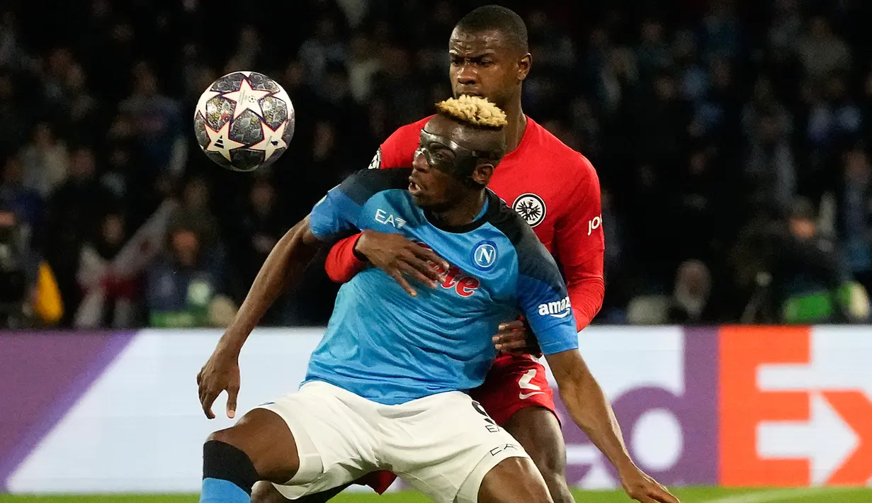 Napoli menggilas Eintracht Frankfurt dengan skor 3-0. (AP Photo/Gregorio Borgia)