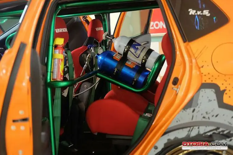 Transformasi Jazz Street Racing Monster Engineering - Galeri Otosia.com
