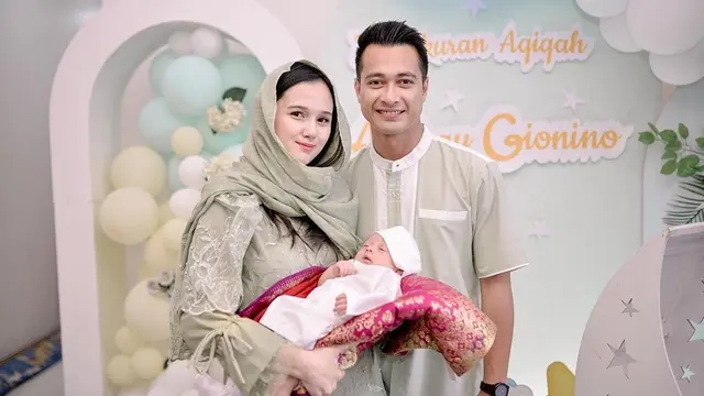 Eza Gionino gelar aqiqah untuk anak bungsunya (Instagram/ezagi/ma_coritha)