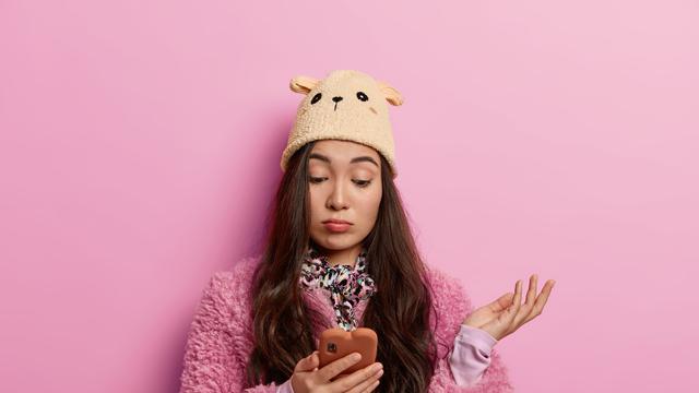 Ilustrasi perempuan cuek