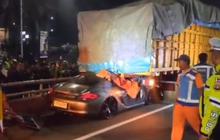 Porsche Seruduk Truk di Tol Dalam Kota, Pengemudi Tewas