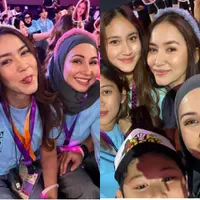 Risma dan Deswita Maharani, Ibu Kandung dan Sambung Harleyava Princy saat Hadir di Badminton Clash. [Instagram]