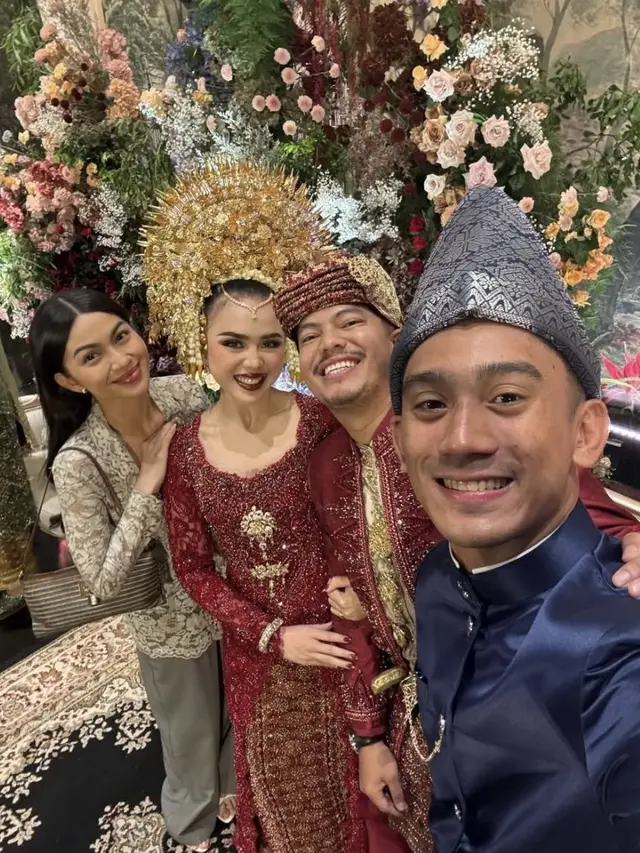 Ariel Tatum saat kondangan bersama Daffa Wardhana. [@daffawardhana]